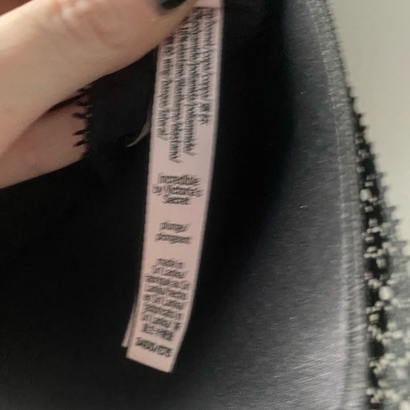 NWT INCREDIBLE BY VICTORIAS SECRET BLACK LACE BRA 34DD - Picture 4 of 4